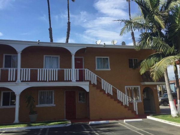 Paradise Inn & Suites image 14
